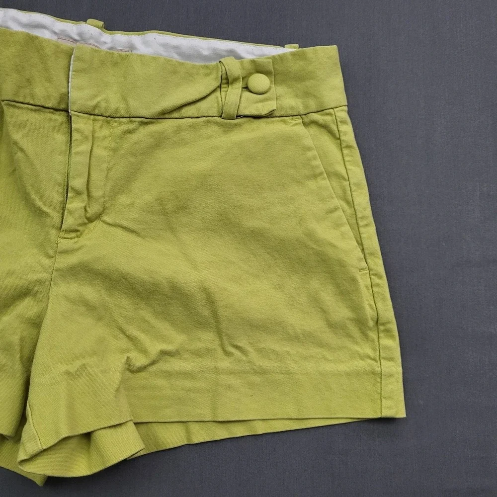 Banana Republic Ryan Fit Chartreuse Green Chino Shorts Womens Sz 6 Cotton Blend